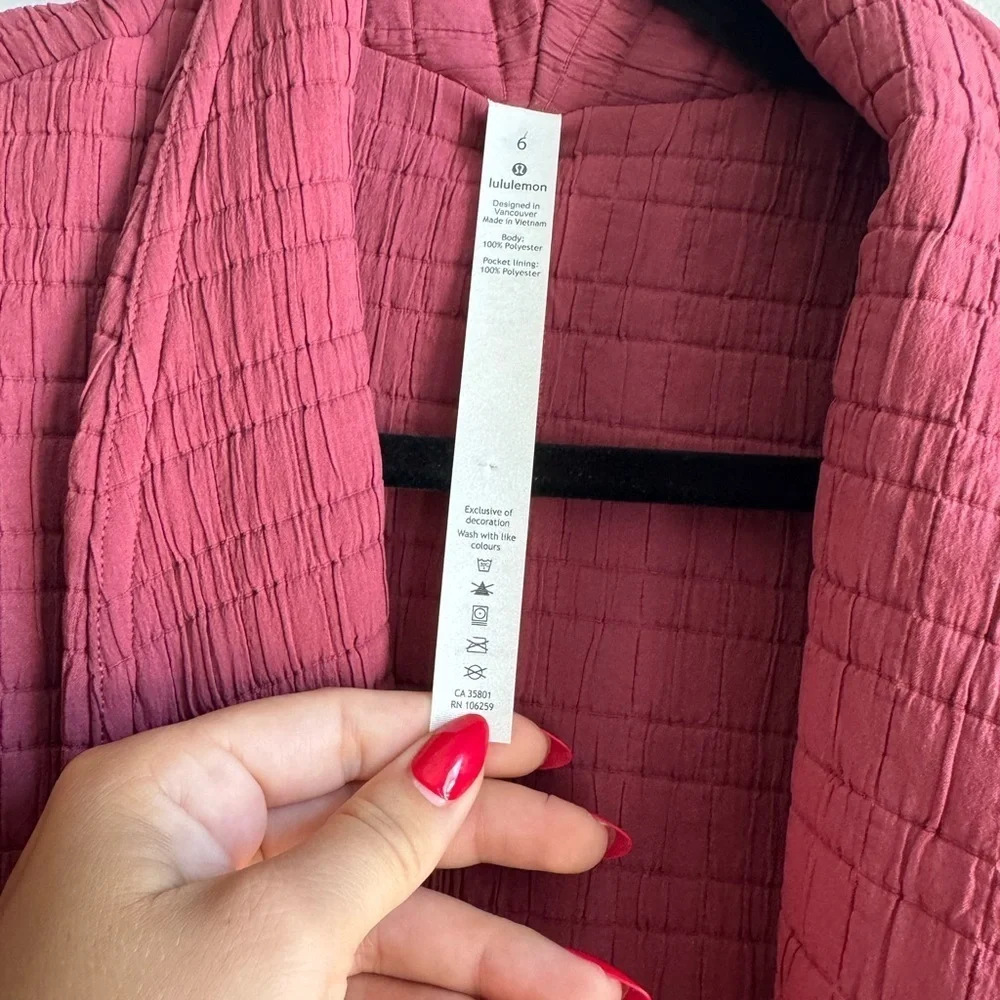 Lululemon Serene Travel Wrap Quiet Luxury Airport Outfit Fall Capsule Size 6